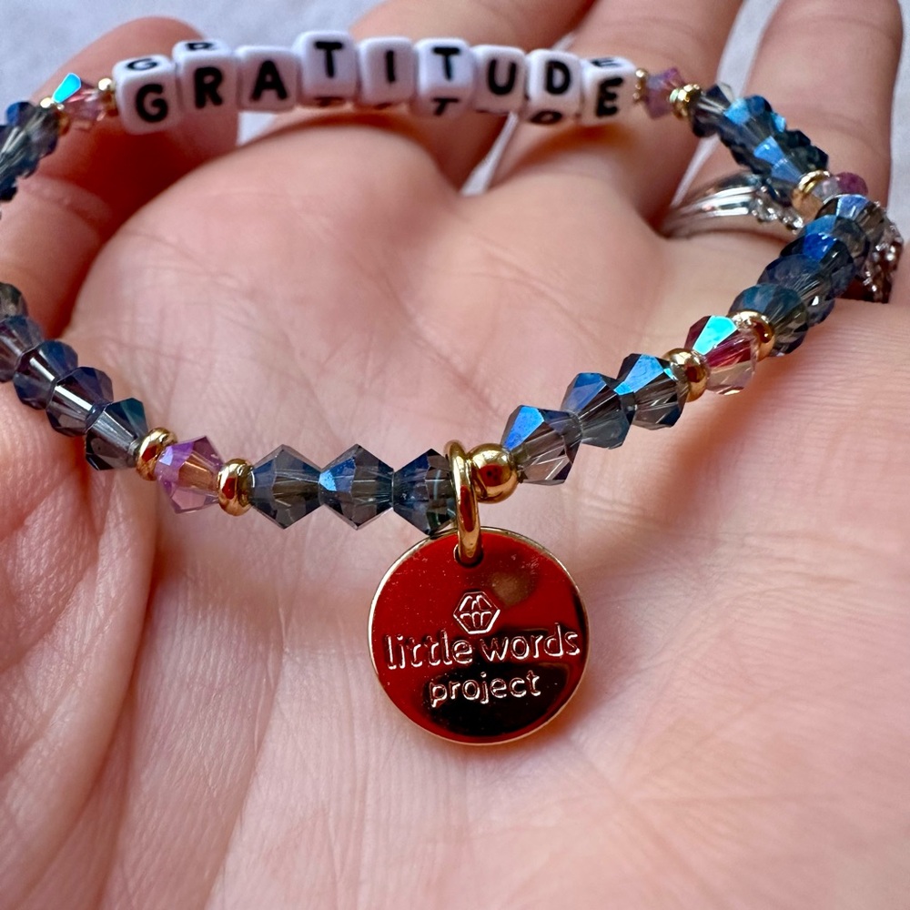 Little Words Project Bracelet - “GRATITUDE” - Blue & Pink Beads - Picture 5 of 13